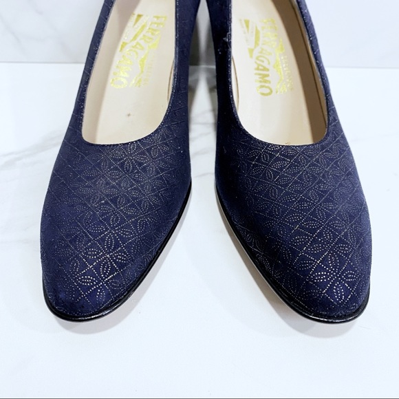 Salvatore Ferragamo Vintage Navy Almond Toe Art Deco Heels - Picture 3 of 11